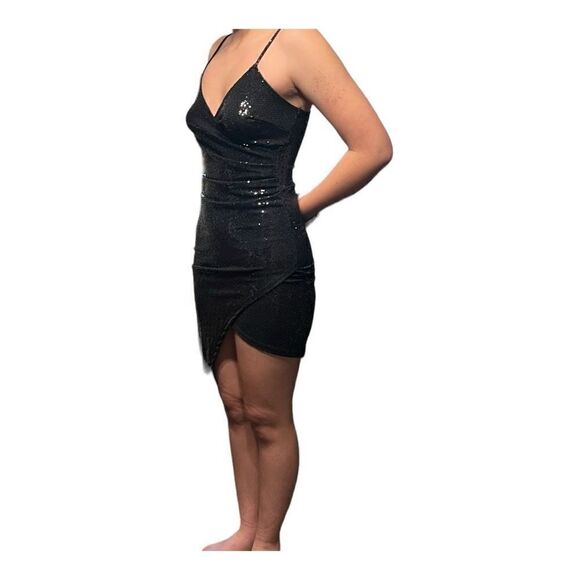 Windsor Women's Sleeveless Sequin Asymmetrical Bodycon Mini Dress Black Small - Picture 3 of 12